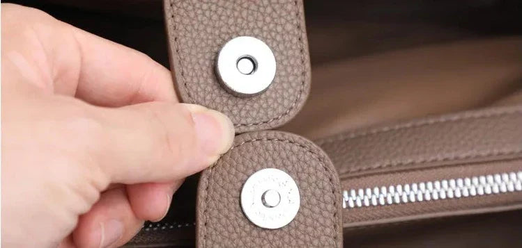 Mittelgroße Tasche Stella aus Echtleder