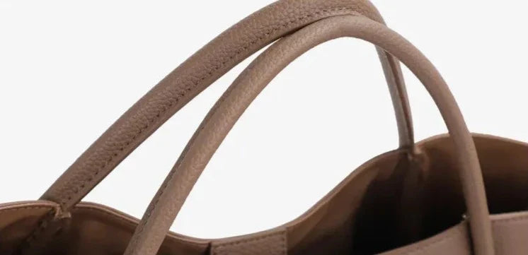 Mittelgroße Tasche Stella aus Echtleder