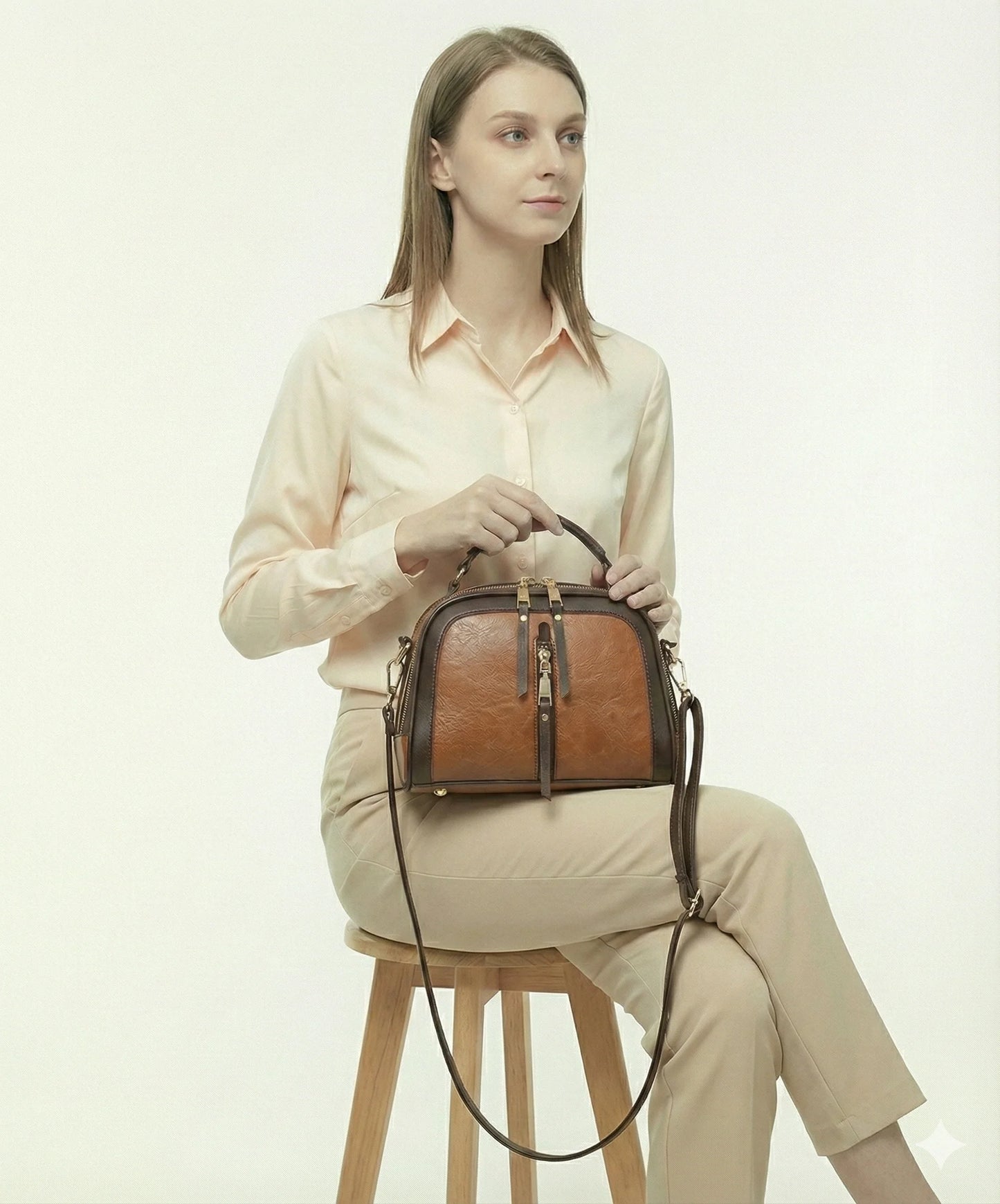 Kleine Tasche aus Echtleder - Novelle