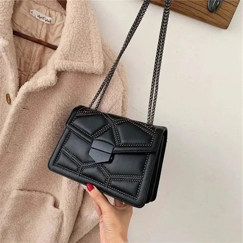 Kleine Tasche aus Echtleder - Eyla