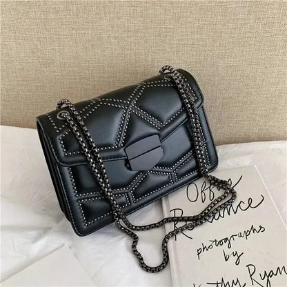 Kleine Tasche aus Echtleder - Eyla